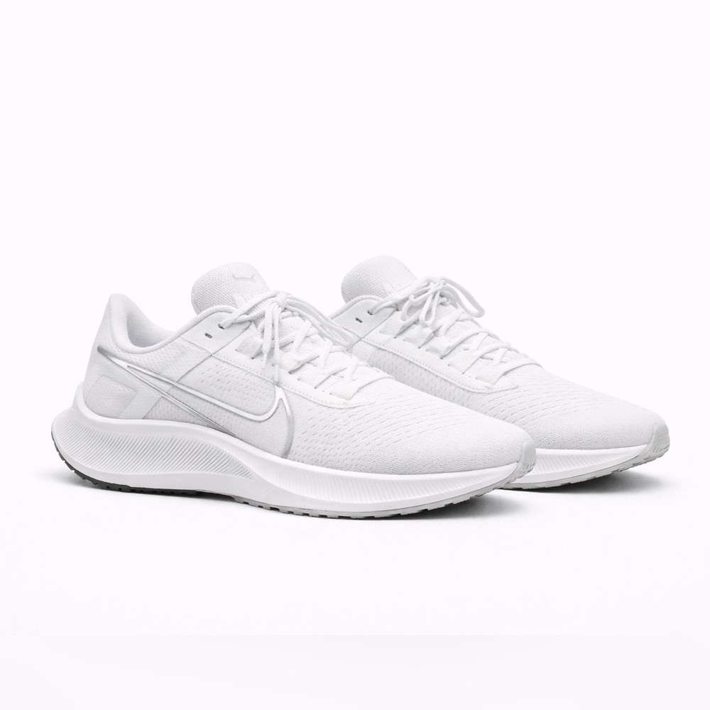 Nike Air Zoom Pegasus38 Shoes with Sleek Design